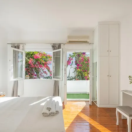 Apartment Traditional